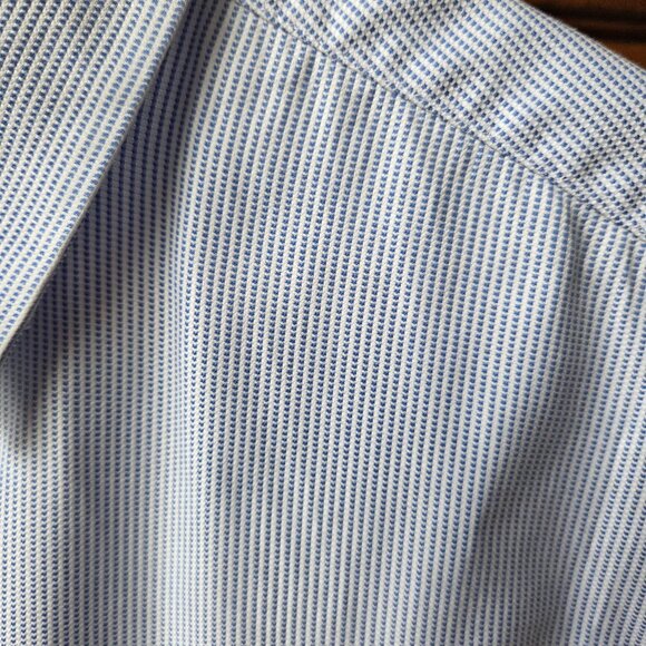 Two COS Men's Shirts - Picture 4 of 11
